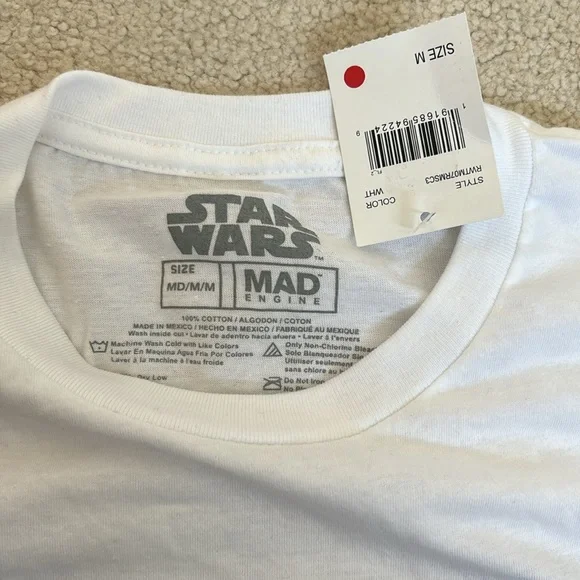 NWT Star Wars, baby Yoda men’s short sleeve, T-shirt, size medium - Picture 4 of 4